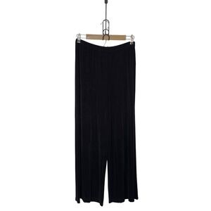 Chico's Travelers Women’s  Black Size 2 Short Large Pants Minimalist Whimsigoth